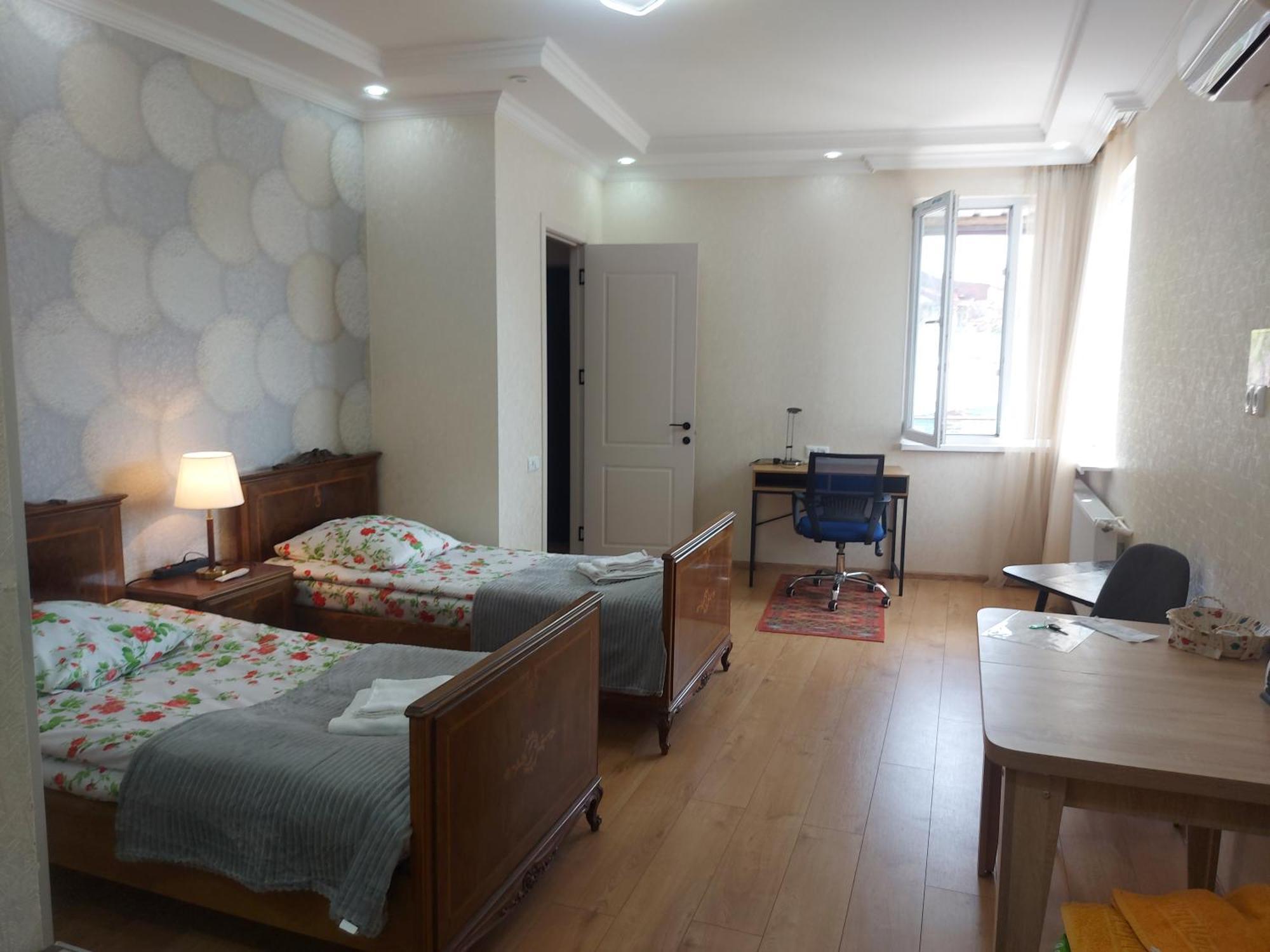 Appartamento Cozy House IV Tbilisi Esterno foto